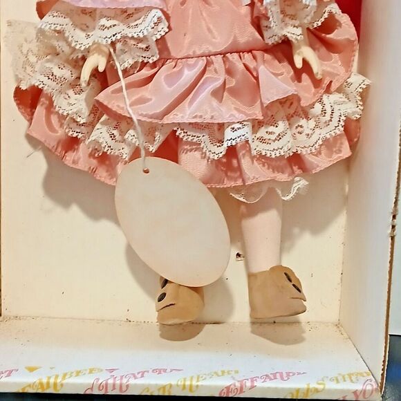 Vintage Effanbee Doll, 3315 Abigail for Afternoon Tea. - Picture 8 of 10